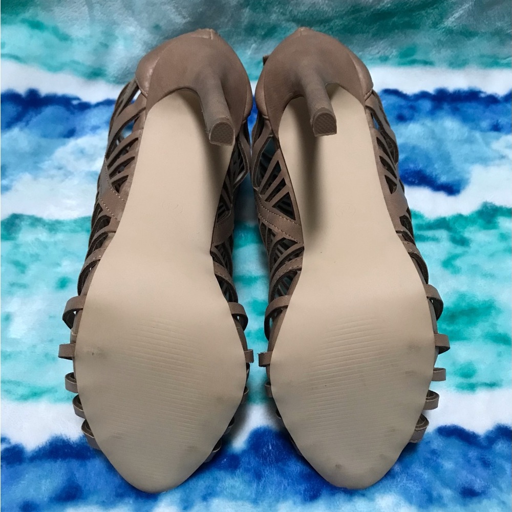 DbDk Fashion Stiletto Cage/Strappy Tan/Beige Heels Zip Back Closure Size 7 1/2 - Picture 10 of 10